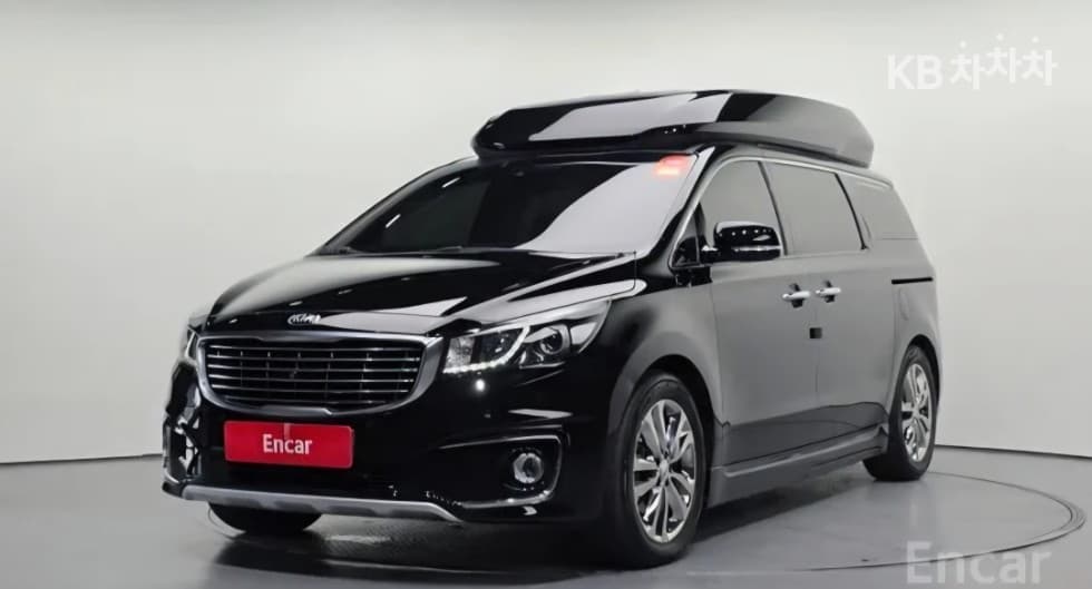 Kia All New Carnival 7-Passenger 2.2 GTR Diesel High-Rise Limousine President - Image 1