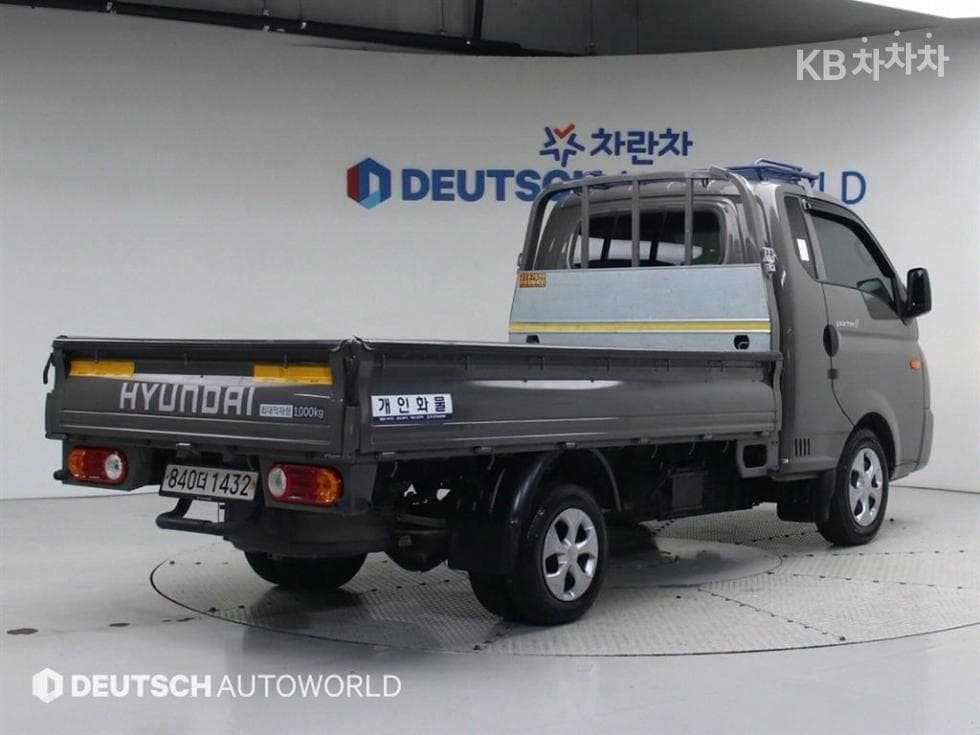 Hyundai Porter2 Super Cab LPG Hyundai - Image 2