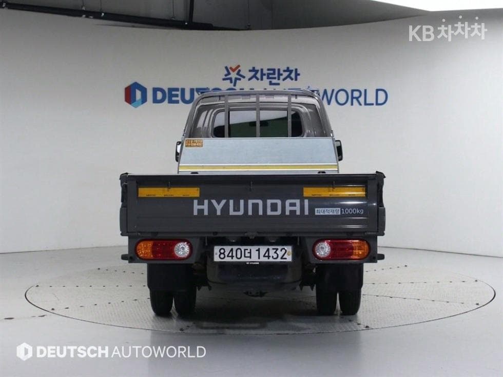 Hyundai Porter2 Super Cab LPG Hyundai - Image 4