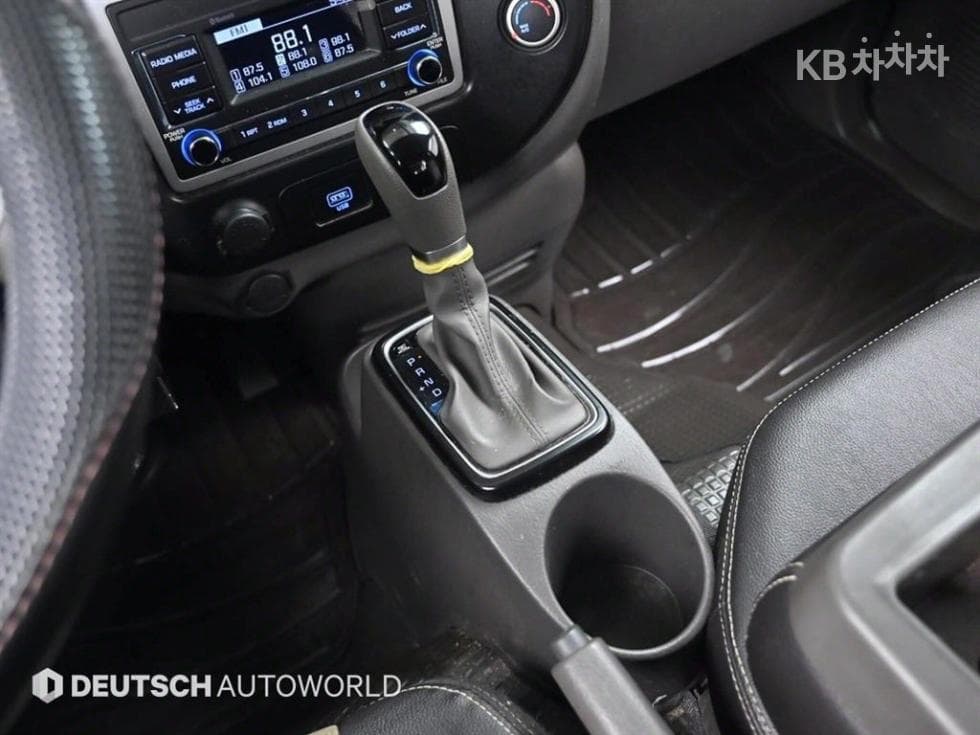 (840More1432)Hyundai Porter 2 Super Cab LPG Hyundai - 9