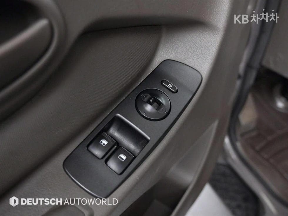 (840More1432)Hyundai Porter 2 Super Cab LPG Hyundai - 12