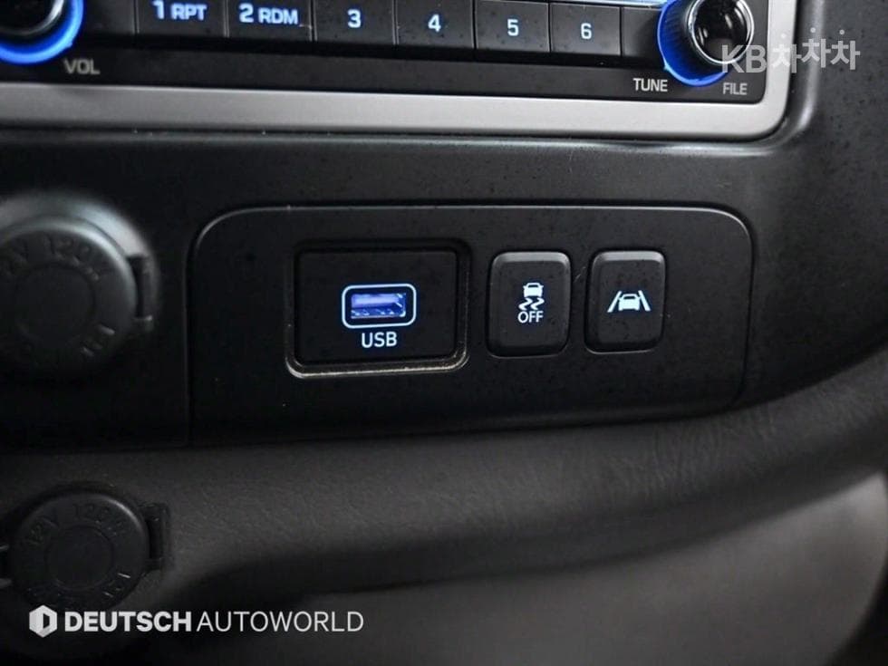 (840More1432)Hyundai Porter 2 Super Cab LPG Hyundai - 17