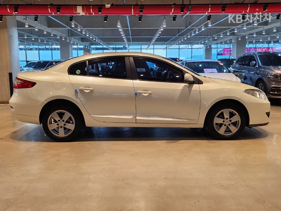 Renault Korea New SM3 SE Black Base - Image 3