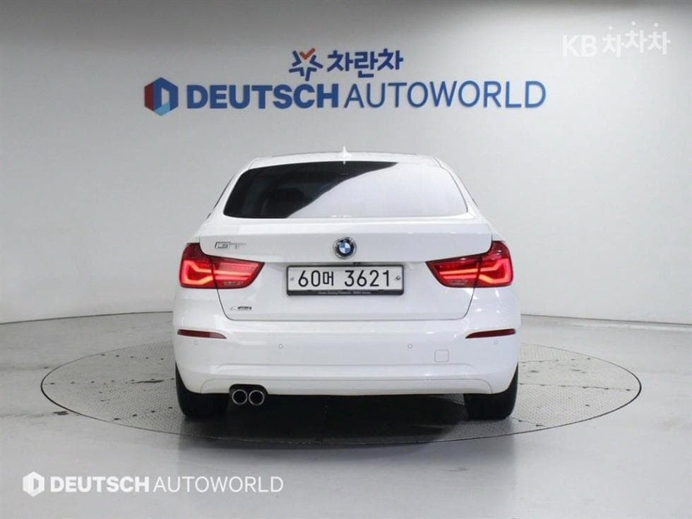 BMW GranTurismo 3 Series GT 320d F34 xDrive (14 years ago~) - Image 4