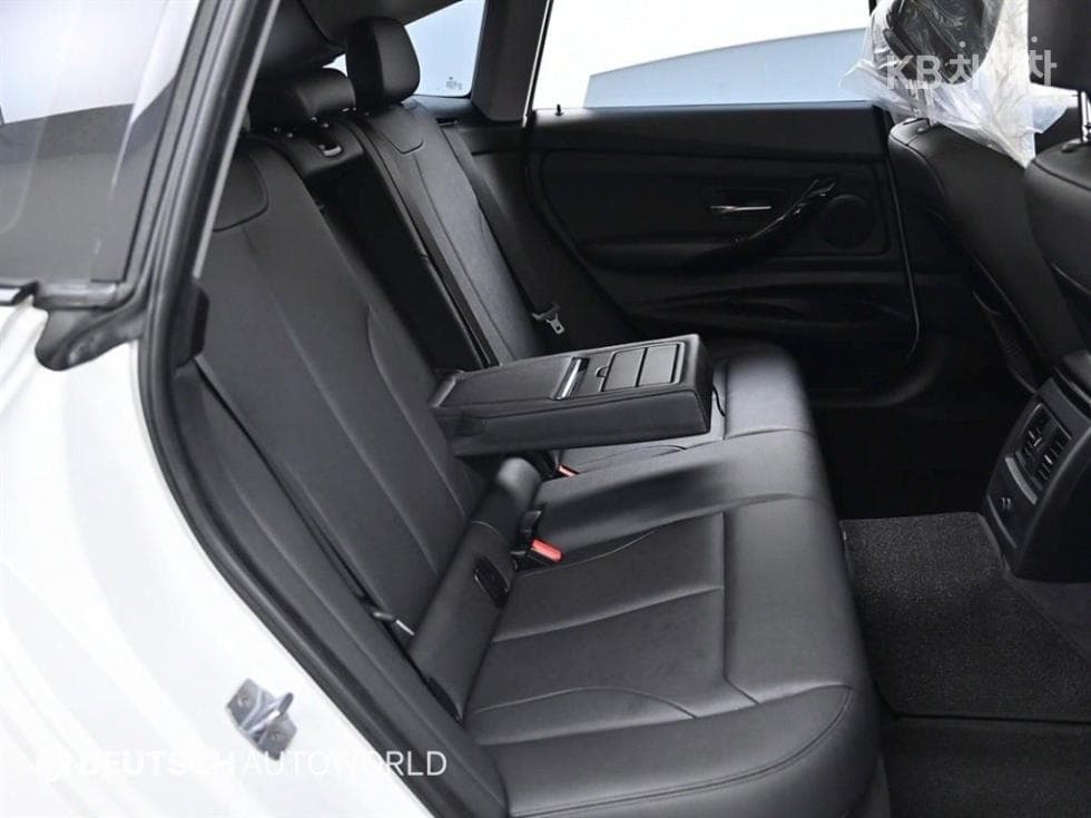 (60mer3621)BMW GranTurismo 3 Series GT 320d F34 xDrive (14 years old~) - 12