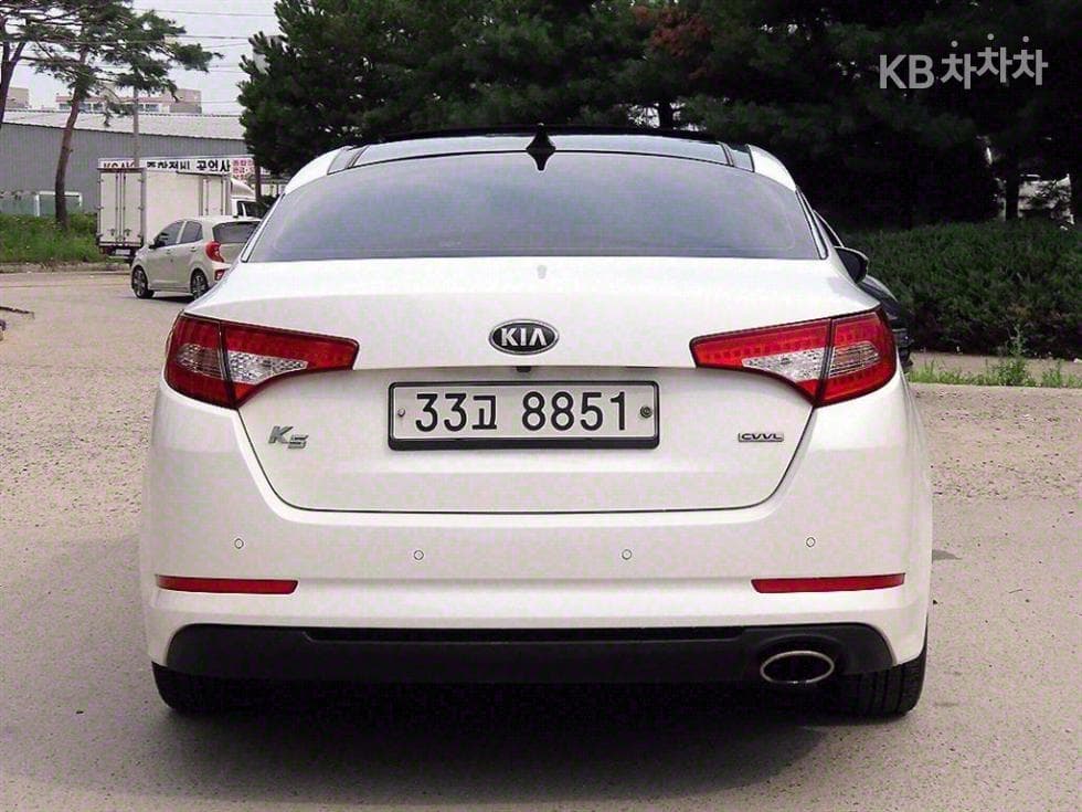 Kia K5 Gasoline 2.0 Prestige - Image 4