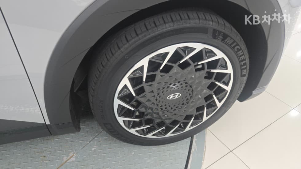 Хюндай IONIQ 5Long Range Exclusive - 12