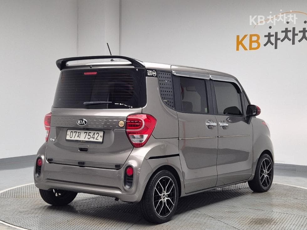 Kia The New (facelift) Ray (van)1.0 Gasoline Prestige - 3