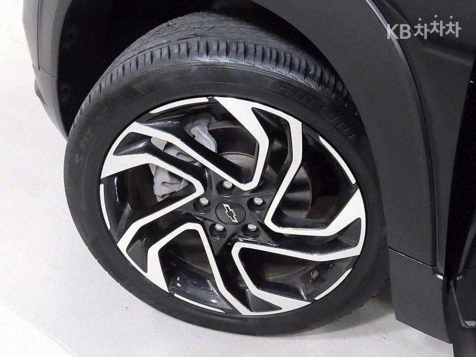 (275N7842)KoreaGM The New Trailblazer1.35 GLS Turbo 4WD RS - 19