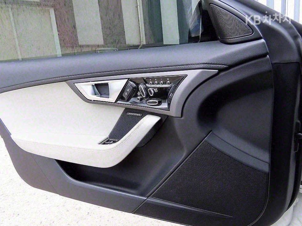 Jaguar F-TYPE3.0SC Купе - 10