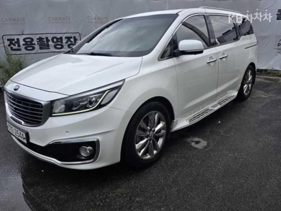 Киа All New Канивал 7-местен (Лимузин) 3.3 Бензин Лимузин President - Image 1