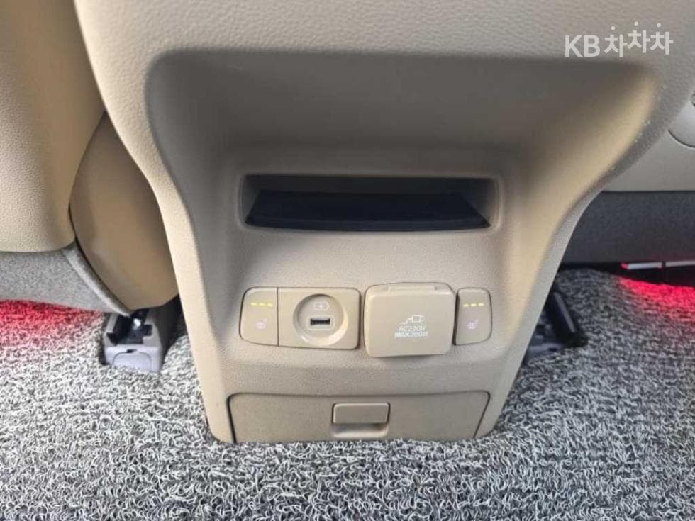 Киа All New Канивал7-местен (Лимузин) 3.3 Бензин Лимузин President - 8