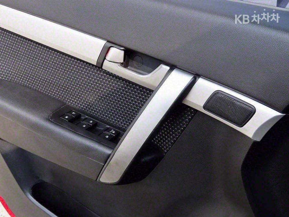 Джи Ем Корея Chevrolet Captiva2WD LS 5-местен - 11