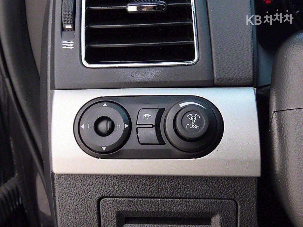 Джи Ем Корея Chevrolet Captiva2WD LS 5-местен - 12