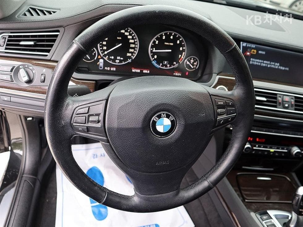 BMW Нов7시리즈740i - 8