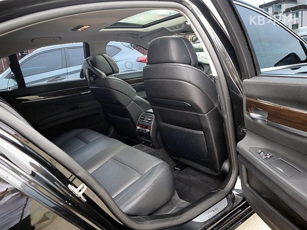 BMW Нов7시리즈740i - 14