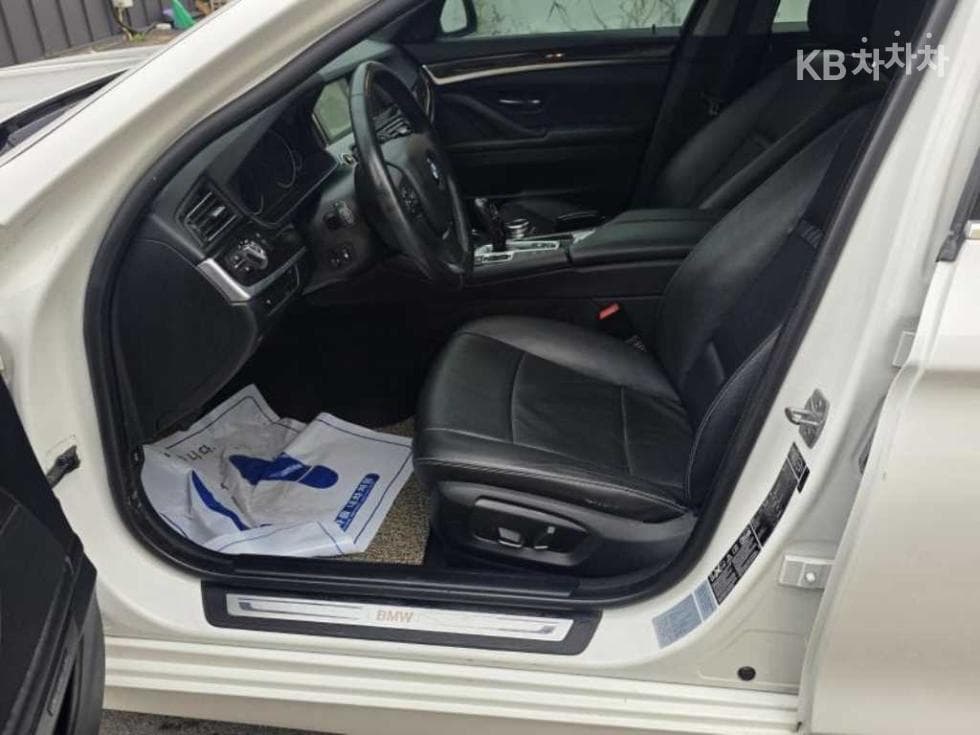 BMW Нов5 Серия520d xDrive F10 - 10