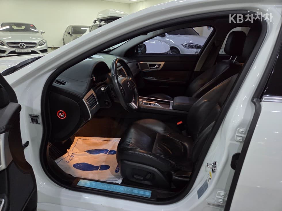 Jaguar New XF2.0 Лукс X250 - 6