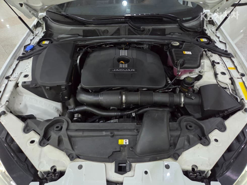 Jaguar New XF2.0 Лукс X250 - 18