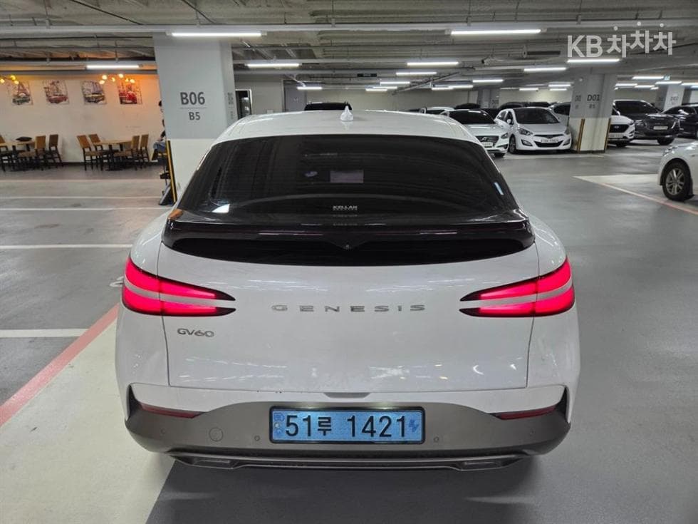 Дженезис GV60Стандартен 2WD Стандартен - 3