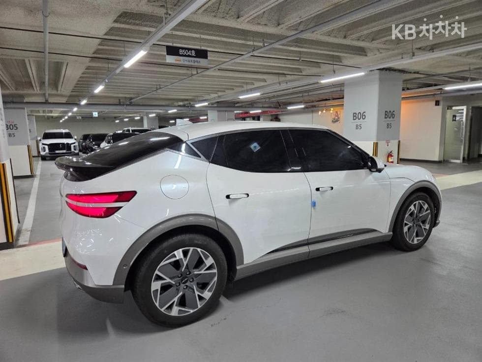 Дженезис GV60Стандартен 2WD Стандартен - 4