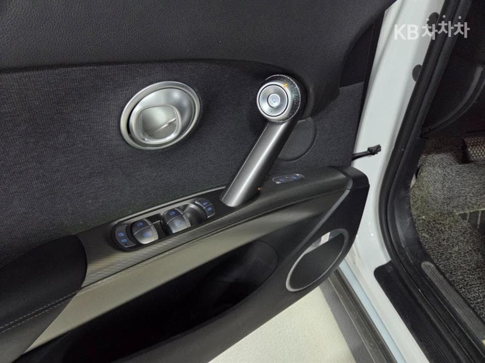 Дженезис GV60Стандартен 2WD Стандартен - 7