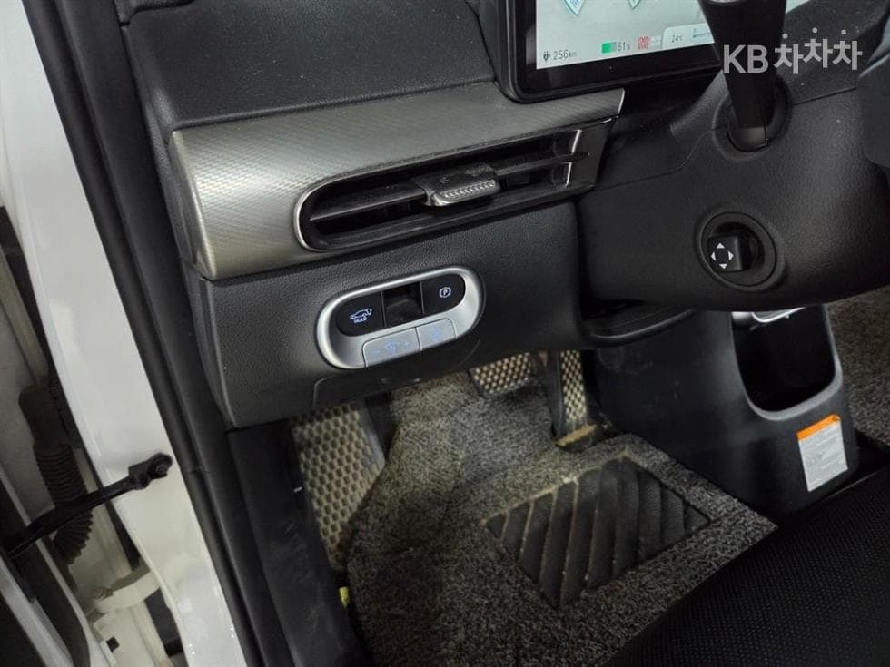 Дженезис GV60Стандартен 2WD Стандартен - 8