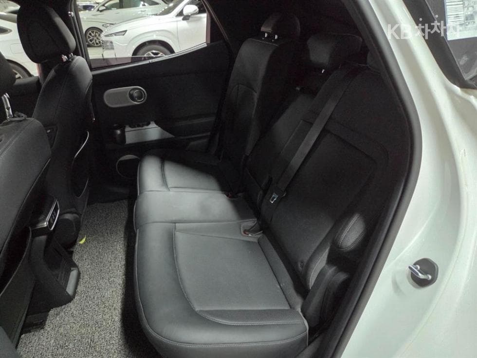 Дженезис GV60Стандартен 2WD Стандартен - 10