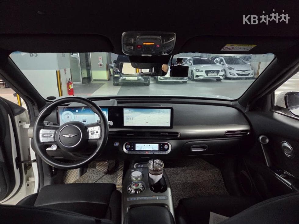 Дженезис GV60Стандартен 2WD Стандартен - 11