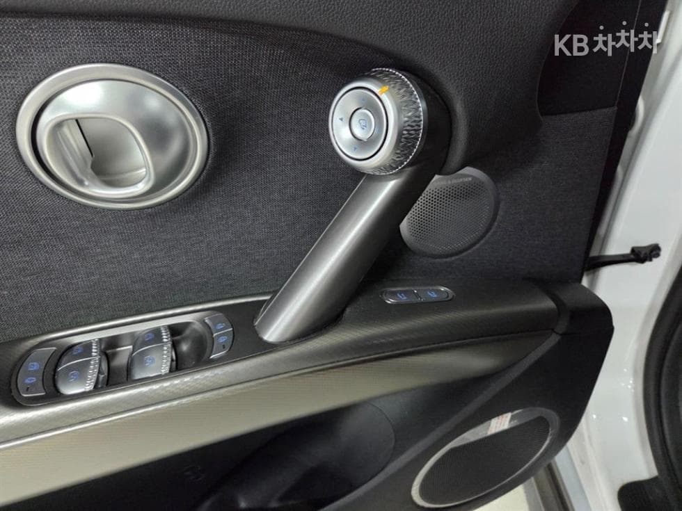 Дженезис GV60Стандартен 2WD Стандартен - 19