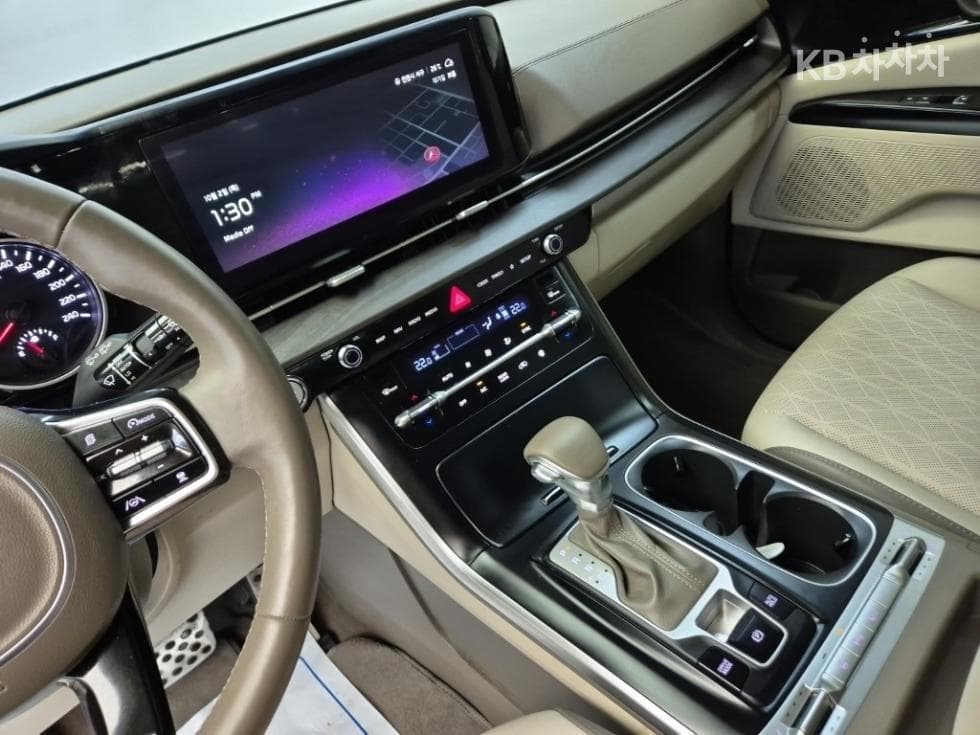 Киа Канивал 4-то поколениеG3.5 GDI 9-местен Престиж - 10