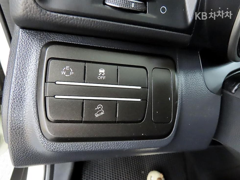 КейДжи Мобилити Тиволи Air2WD IX - 12
