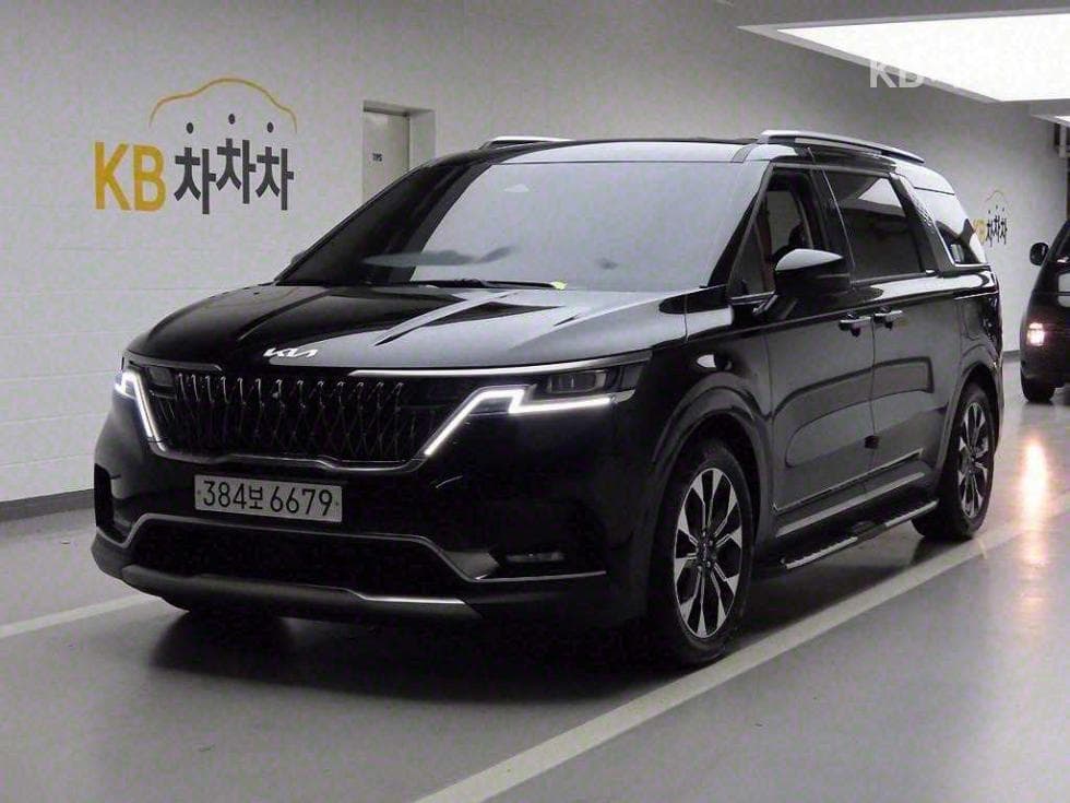 Kia Carnival 4th Generation G3.5 GDI 9-Passenger Signature - Image 2