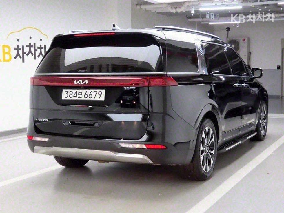 Kia Carnival 4th Generation G3.5 GDI 9-Passenger Signature - Image 4