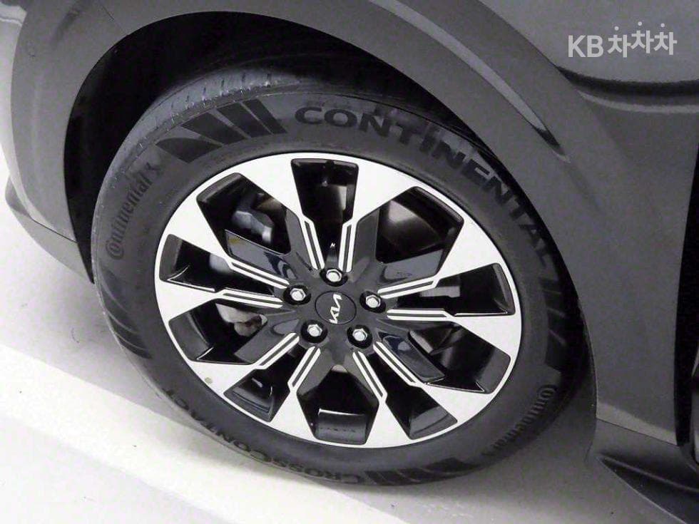 (384 views6679)Kia Carnival 4th Generation G3.5 GDI 9Passenger Signature - 19