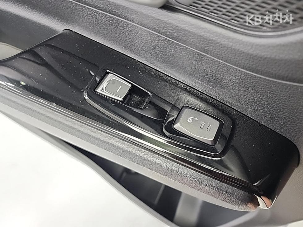 КейДжи Мобилити 뷰티플 코란도1.5 GDi Turbo 2WD C5 Plus - 13