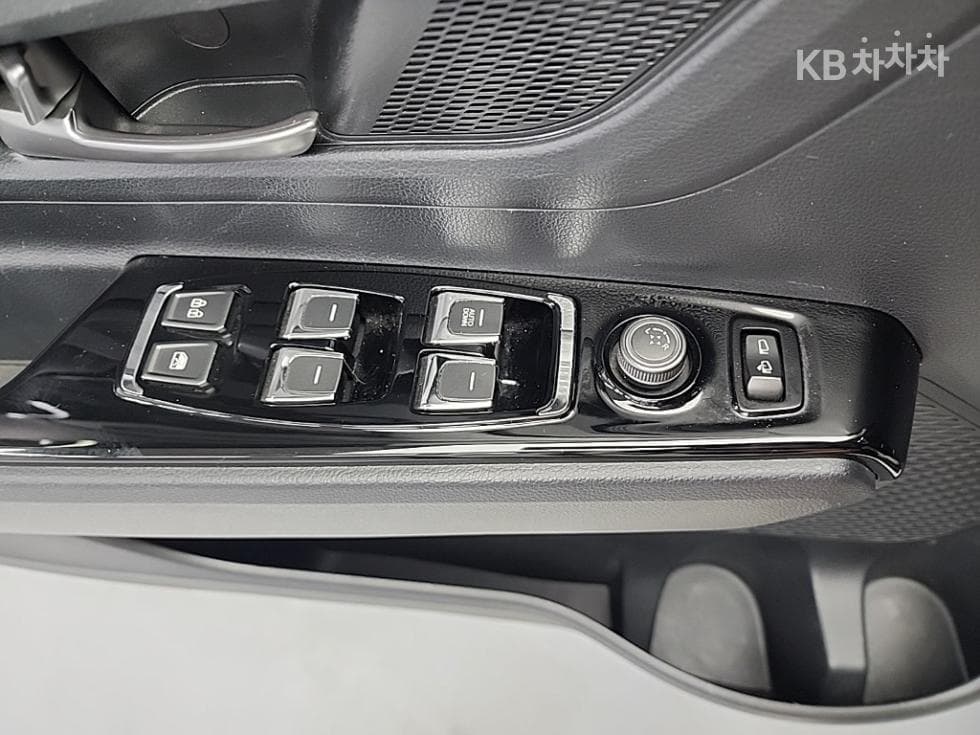 КейДжи Мобилити 뷰티플 코란도1.5 GDi Turbo 2WD C5 Plus - 16