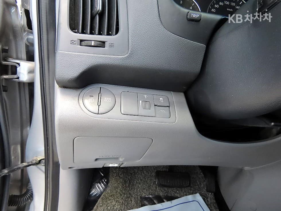 Хюндай Гранд Старекс5-местен Ван Смарт - 12