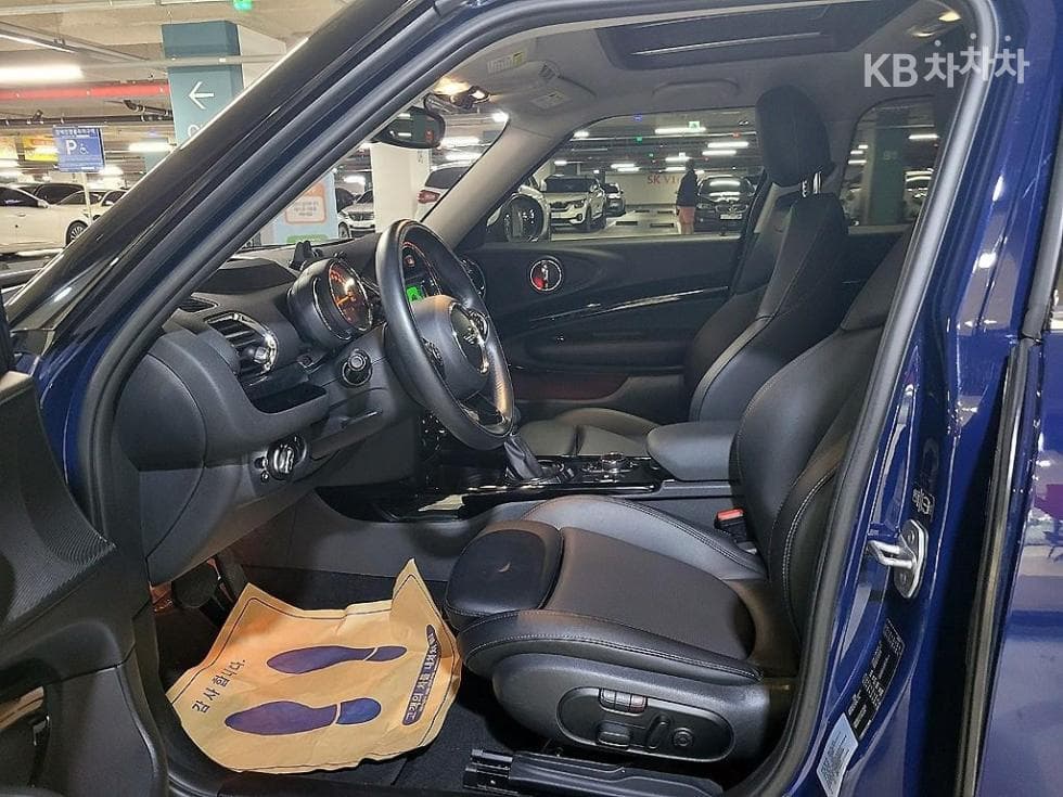 Mini 클럽맨 Second generation2.0 Cooper D High Trim - 7