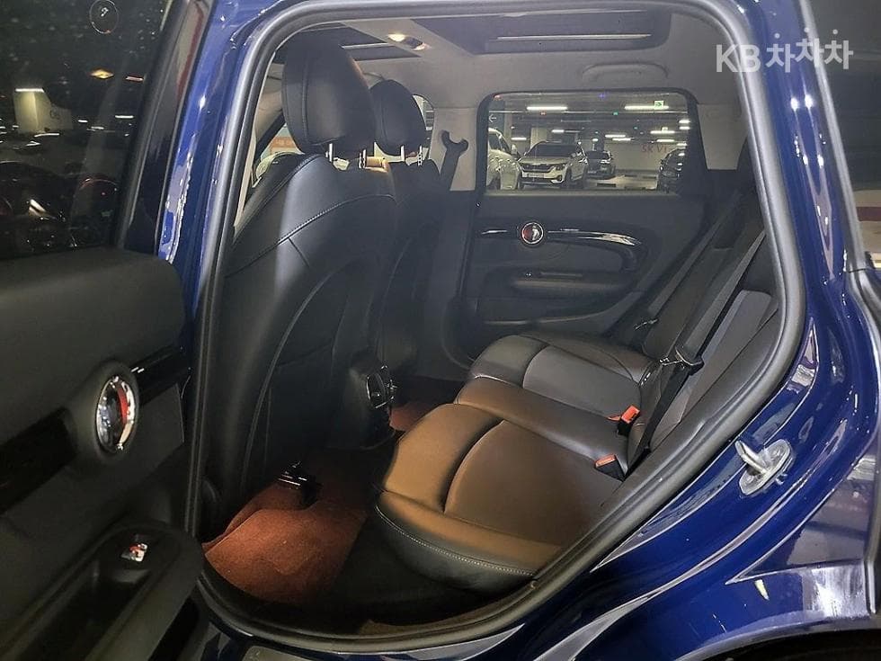 Mini 클럽맨 Second generation2.0 Cooper D High Trim - 8