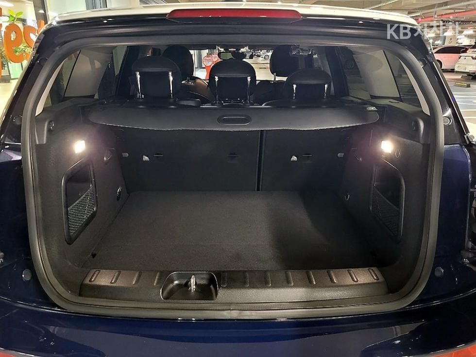 Mini 클럽맨 Second generation2.0 Cooper D High Trim - 17