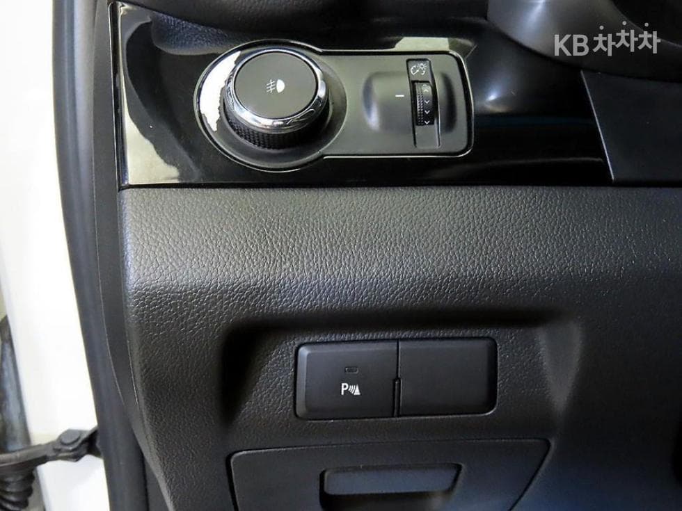 GM Korea Chevrolet OrlandoLT Safety Pack - 15