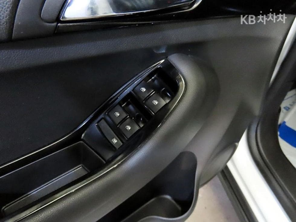 GM Korea Chevrolet OrlandoLT Safety Pack - 16