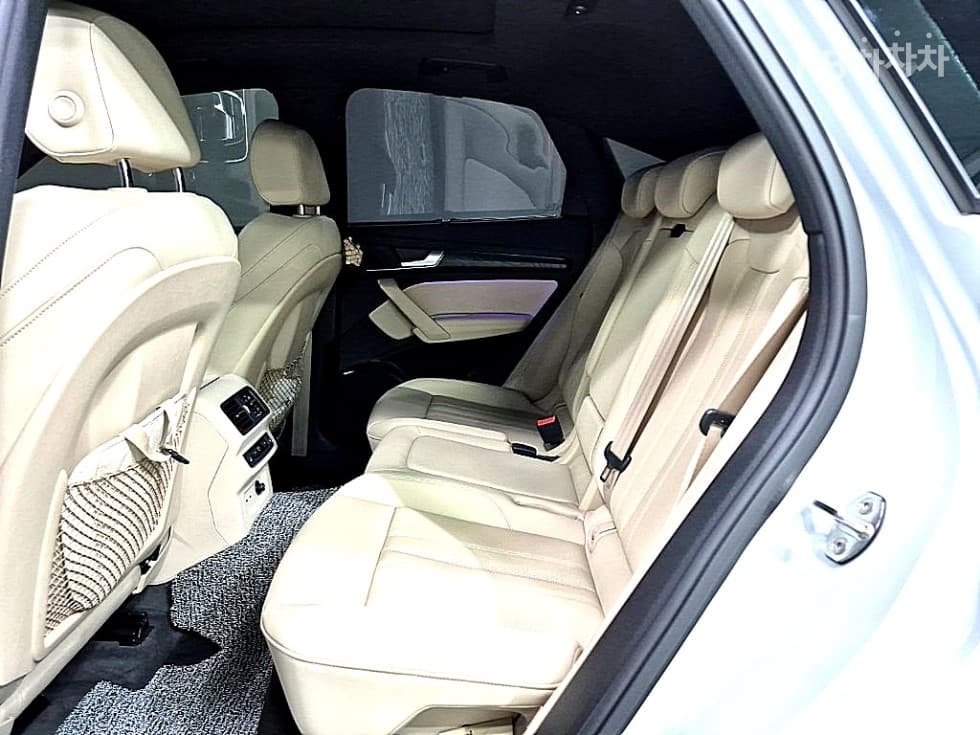 Audi The New Q5(FY)45 TFSI quattro Sportback Premium - 9