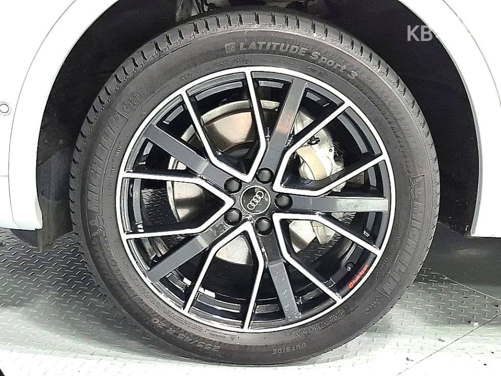 Audi The New Q5(FY)45 TFSI quattro Sportback Premium - 19