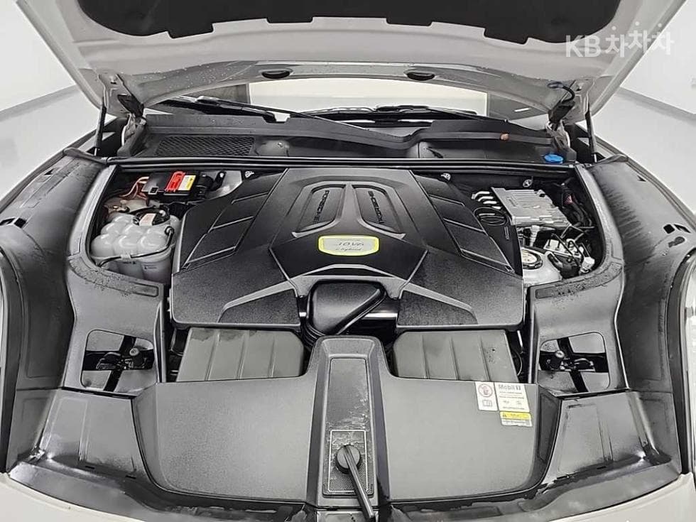 Porsche Cayenne(9Y0)3.0 E-Hybrid Coupe Platinum Edition - 5