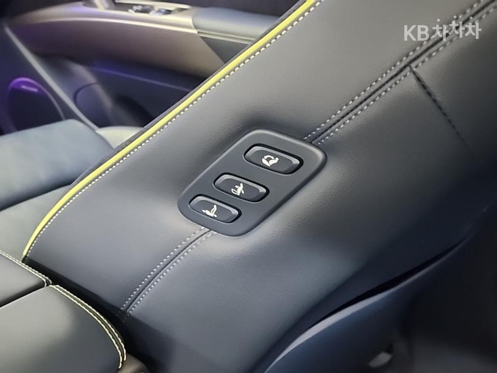 Дженезис GV60퍼포먼스 AWD Стандартен - 13