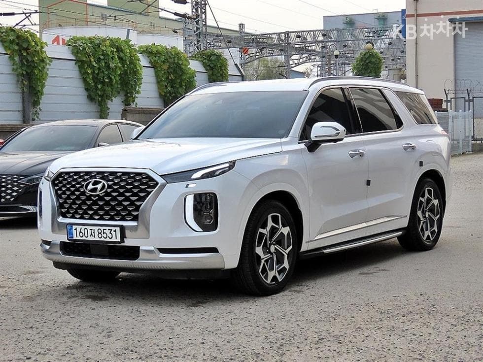 Hyundai Palisade 2.2 Diesel 7-Passenger Calligraphy - Image 1