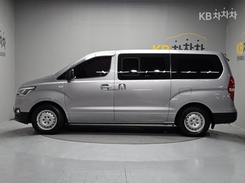 (91M0565)Hyundai The New Grand Starex Van 5 Passenger Style - 5