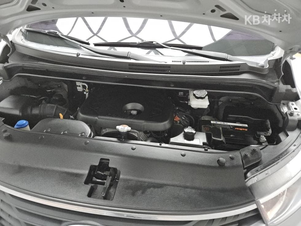 (91M0565)Hyundai The New Grand Starex Van 5 Passenger Style - 8